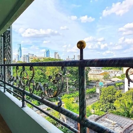 The Montana Lodge-Sathorn Bangkok Kültér fotó
