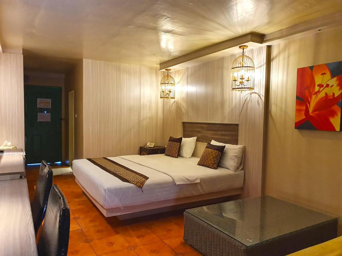 The Montana Lodge-Sathorn Bangkok Kültér fotó
