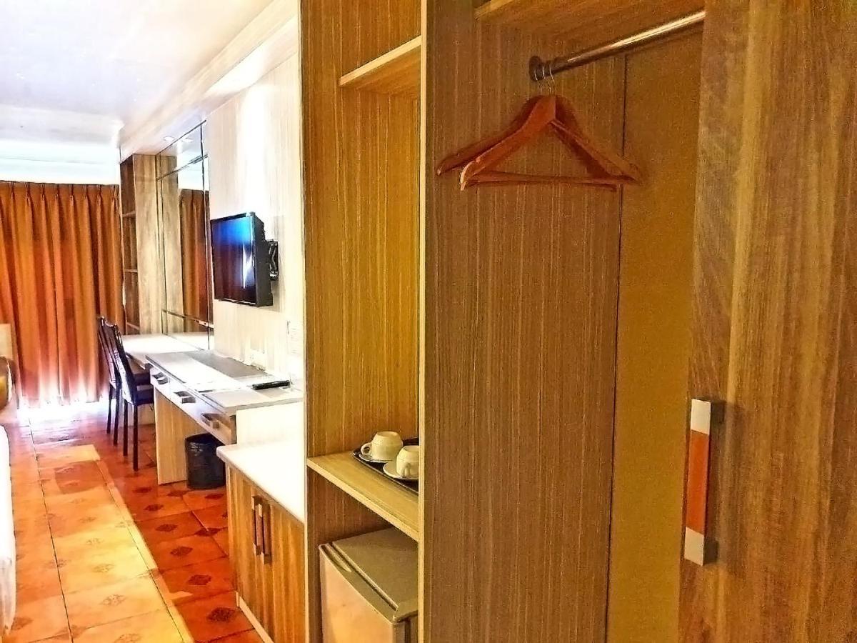 The Montana Lodge-Sathorn Bangkok Kültér fotó