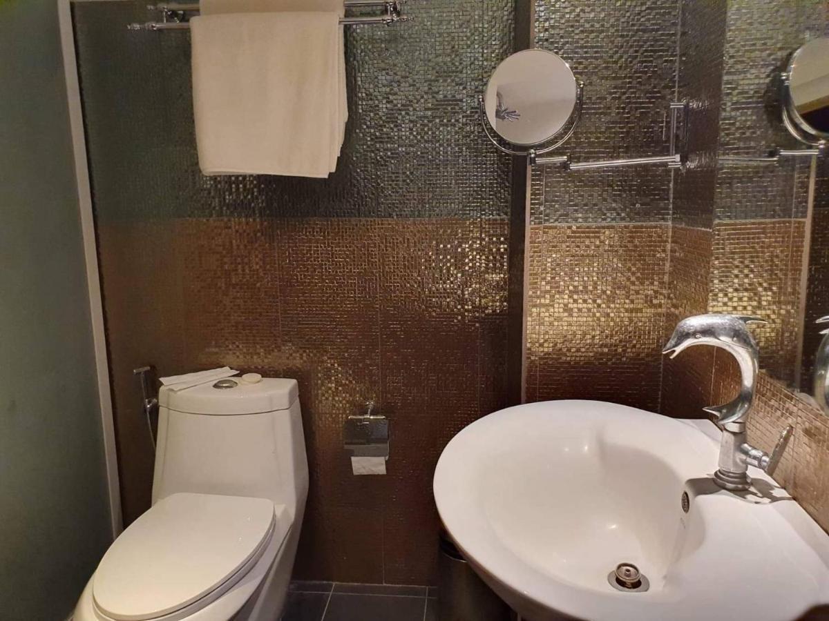 The Montana Lodge-Sathorn Bangkok Kültér fotó